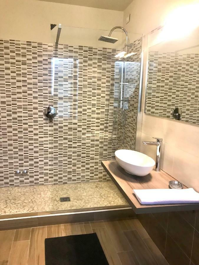 L'Infinito Residence Castelvetro Piacentino エクステリア 写真